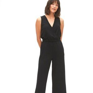 GAP - V-Neck Sleeveless Jumpsuit in Black XXL